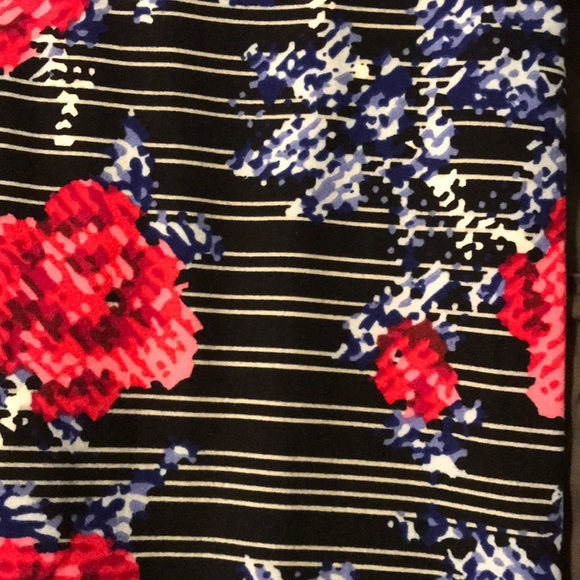 LuLaRoe Flower and Stripe Leggings - Picture 3 of 4